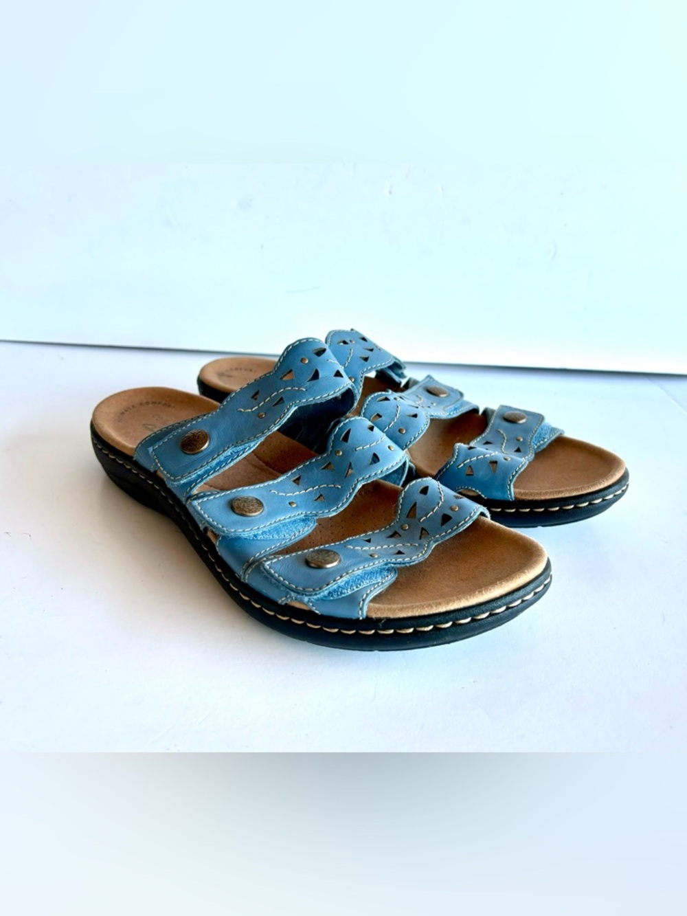Clarks Laurieann Cove slide sandals in blue gray size 8.5 EUC